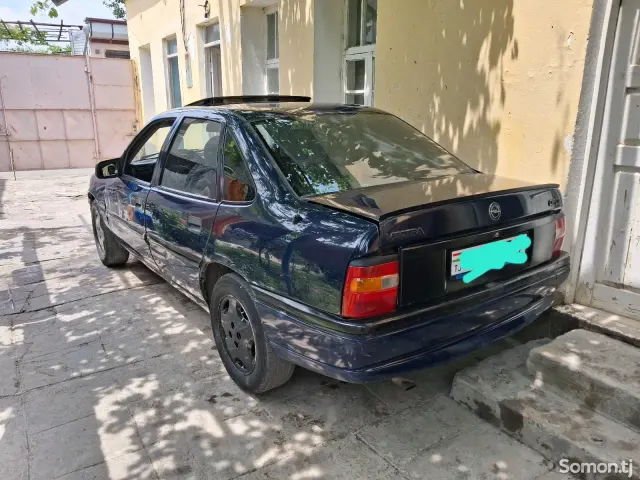 Opel Vectra A 1993 · 1.6 MT