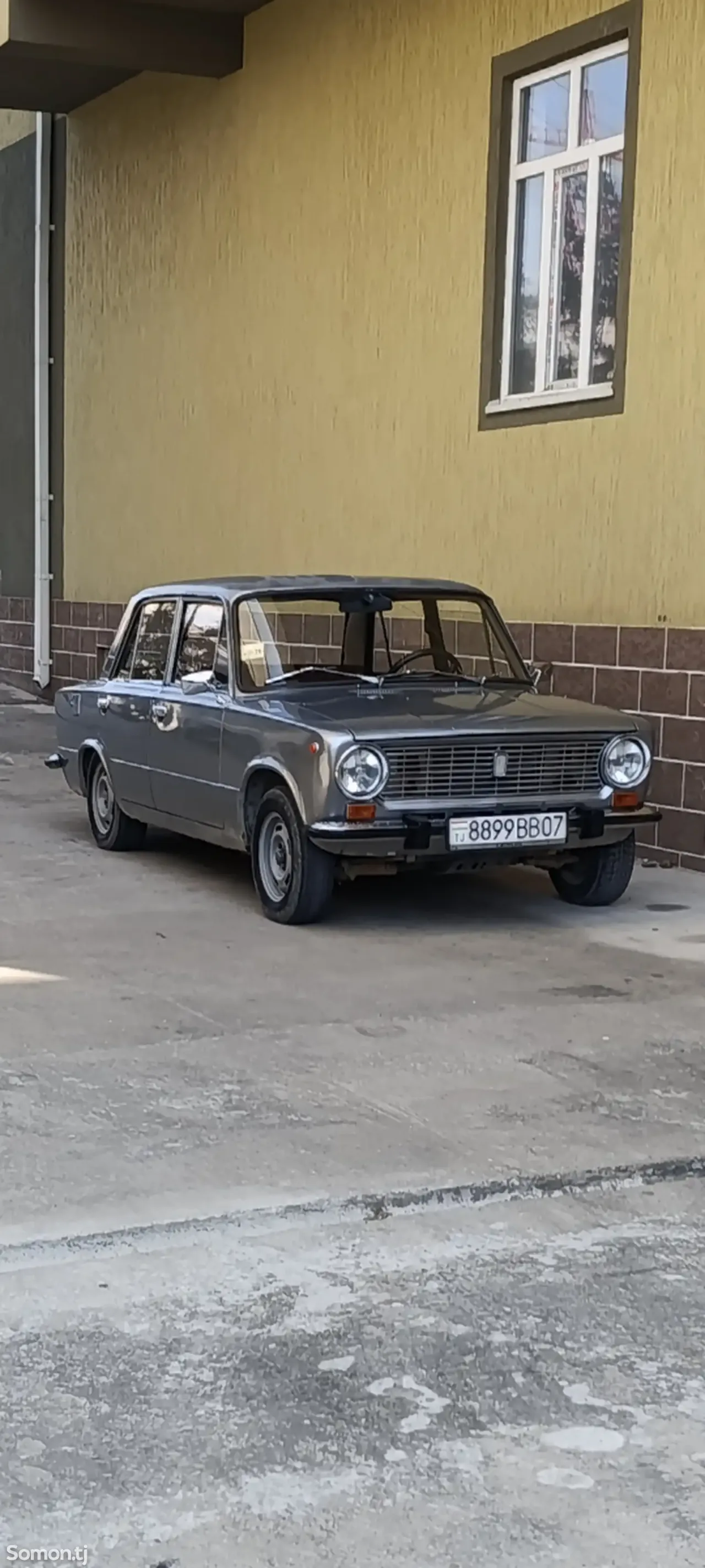 Lada (ВАЗ) 2101 1975 · 1.3 MT