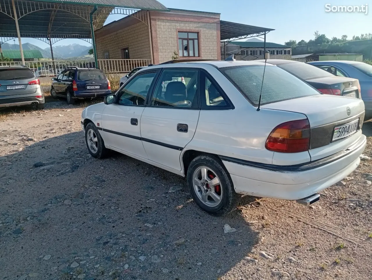 Opel Astra F 1995 · 1.6 MT