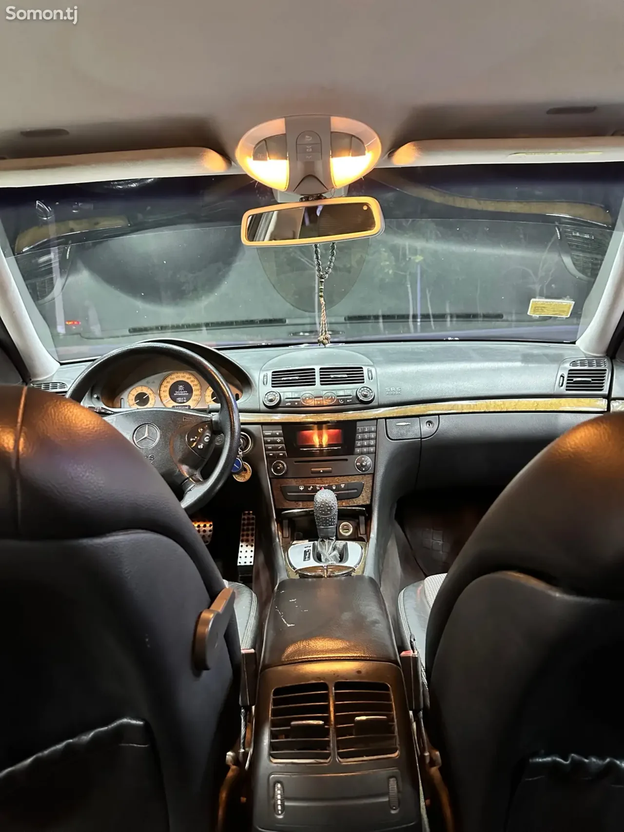 Mercedes-Benz E class 2004 · 3.2 AT