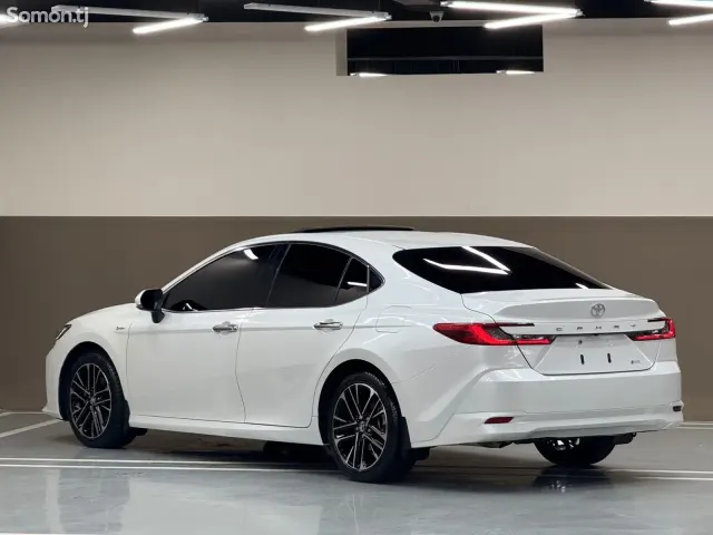 Toyota Camry 2024 · 2.0 AT