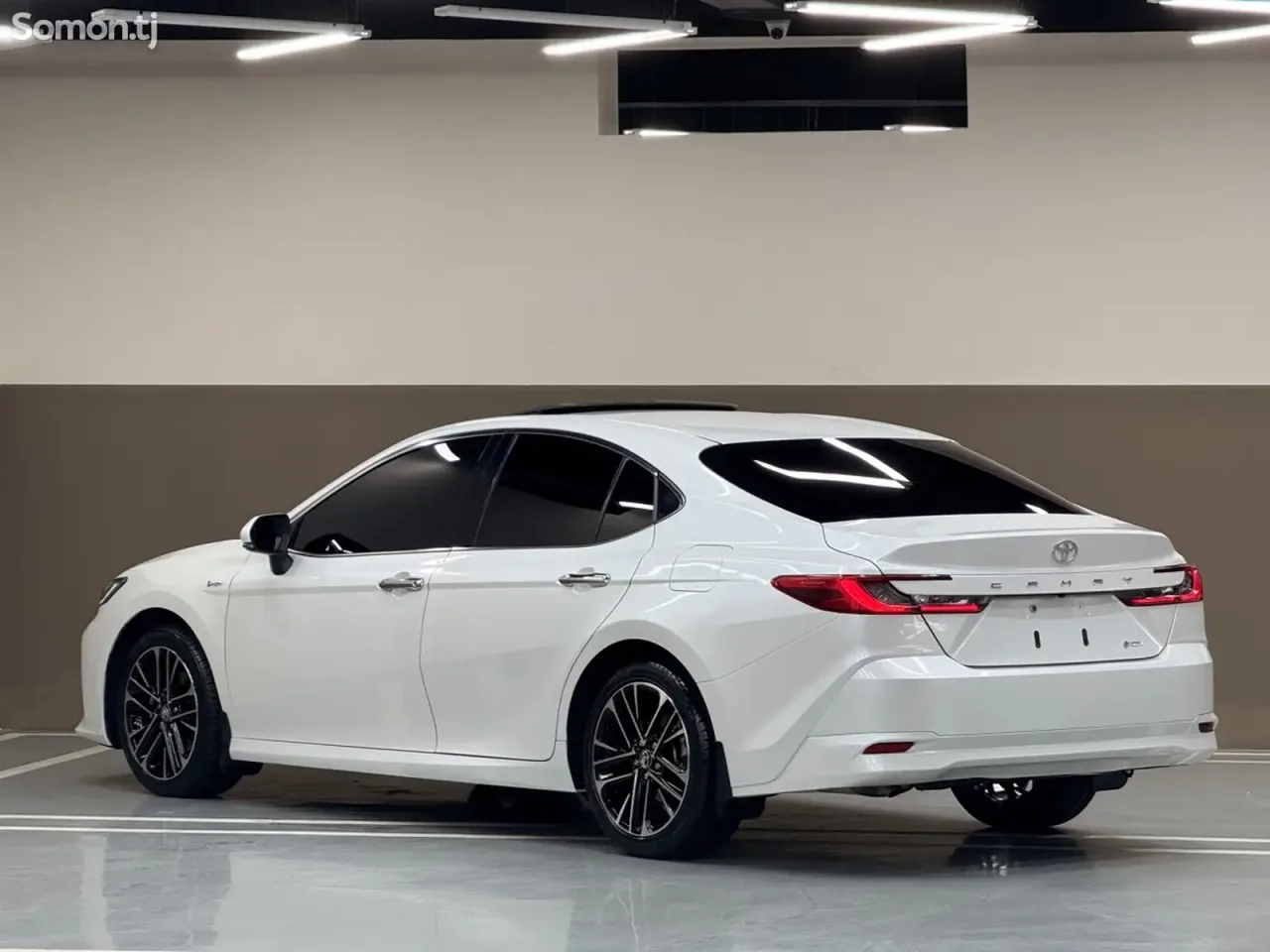 Toyota Camry 2024 · 2.0 AT