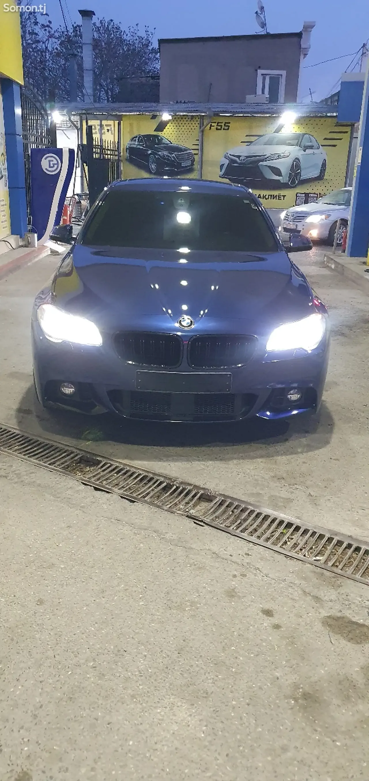 BMW 5 series 2016 · 2.0 AT