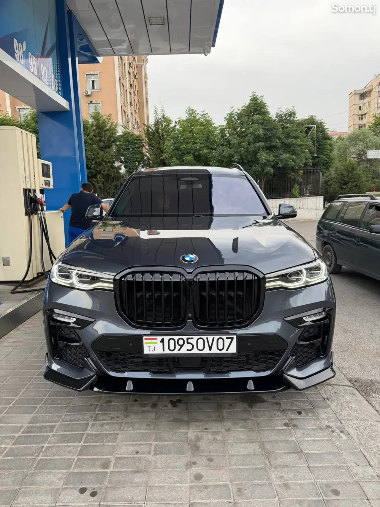 BMW X7 2022 · 4.0 AT