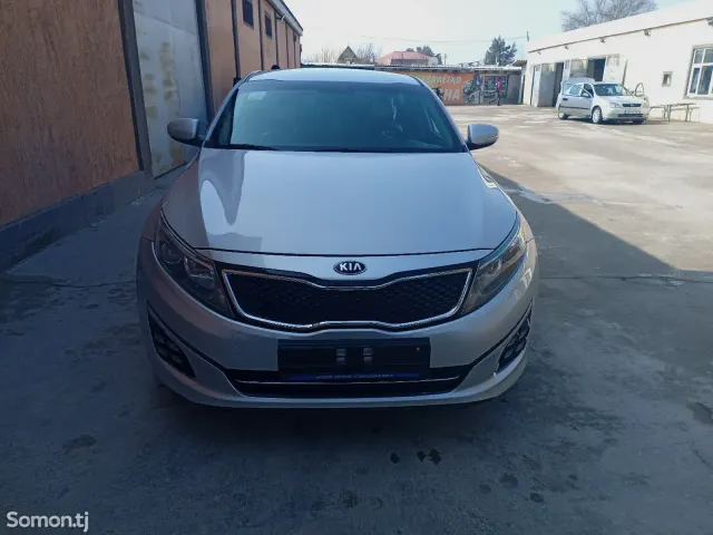 Kia K5 2015 · 2.0 AT