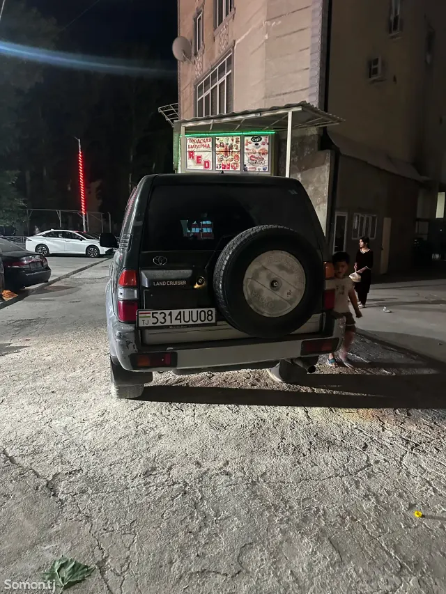 Toyota Land Cruiser 1998 · 2.2 AT