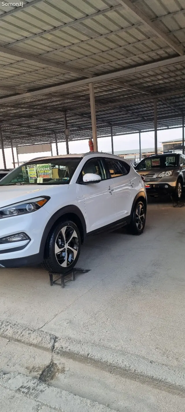 Hyundai Tucson 2017 · 1.6 AT