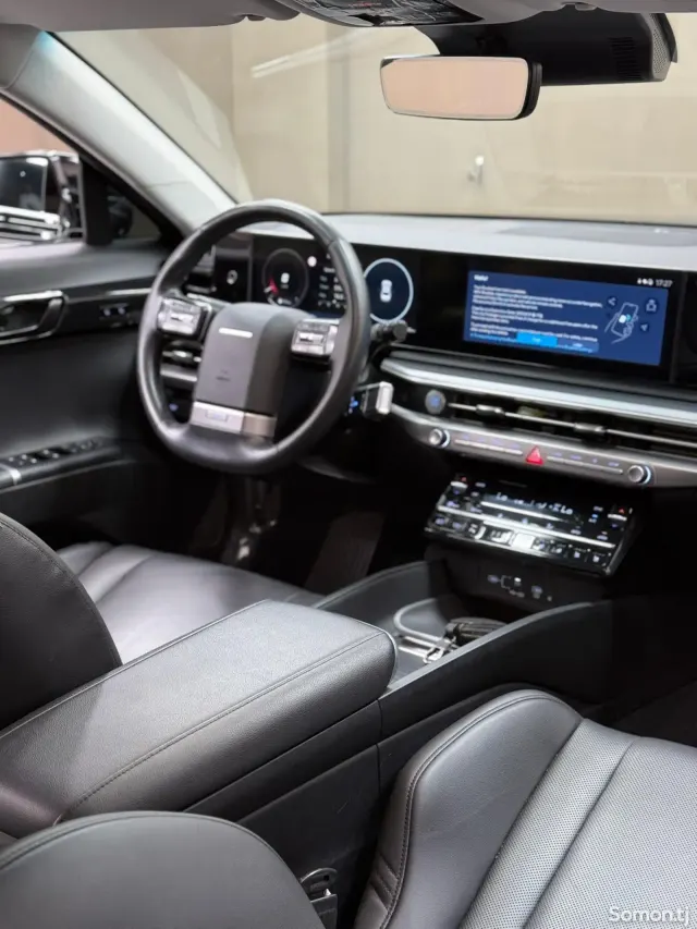Hyundai Grandeur 2023 · 3.0 AT