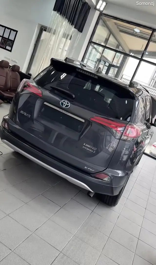 Toyota RAV 4 2017 · 2.5 AT