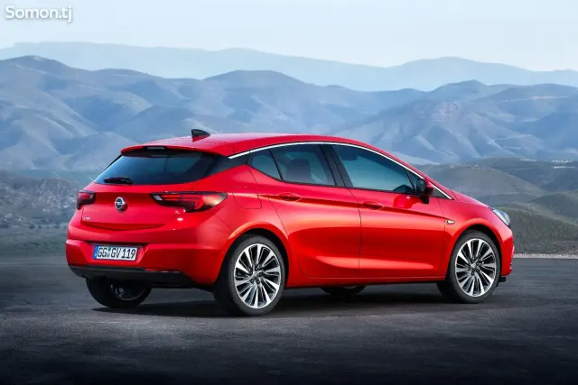 Opel Astra K 2016 · 1.1 MT