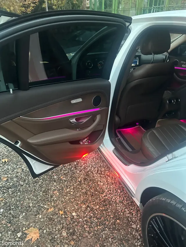 Mercedes-Benz E class 2017 · 2.2 AT