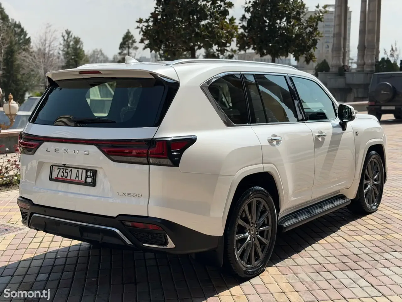 Lexus LX series 2024 · 5.0 AT