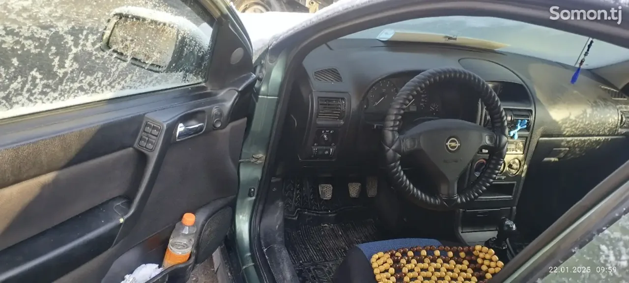 Opel Astra G 1999 · 1.6 MT