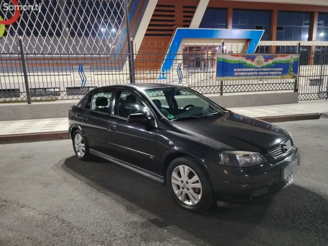 Opel Astra G 1999 · 1.6 MT