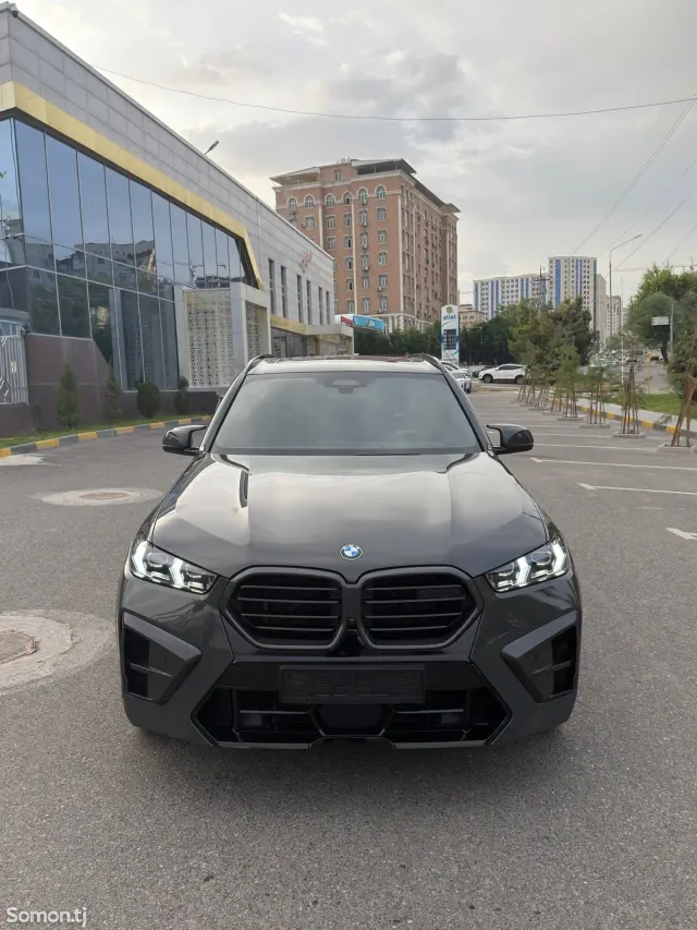 BMW X5 M 2024 · 4.4 AT