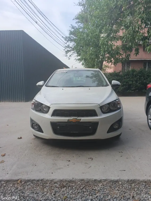 Chevrolet Aveo 2014 · 1.4 AT