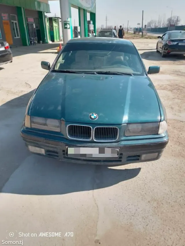 BMW 3 series 1993 · 1.6 MT