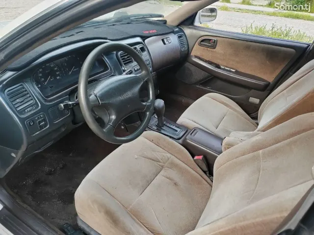 Toyota Mark II 1993 · 2.0 AT