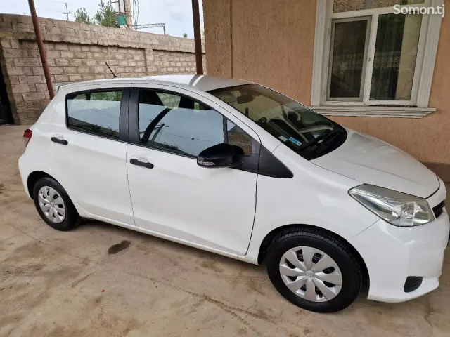 Toyota Yaris 2014 · 1.0 MT