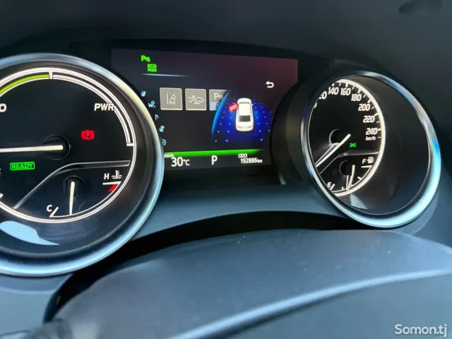 Toyota Camry 2018 · 2.5 AT