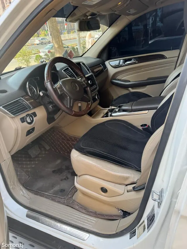 Mercedes-Benz ML class 2013 · 3.5 AT