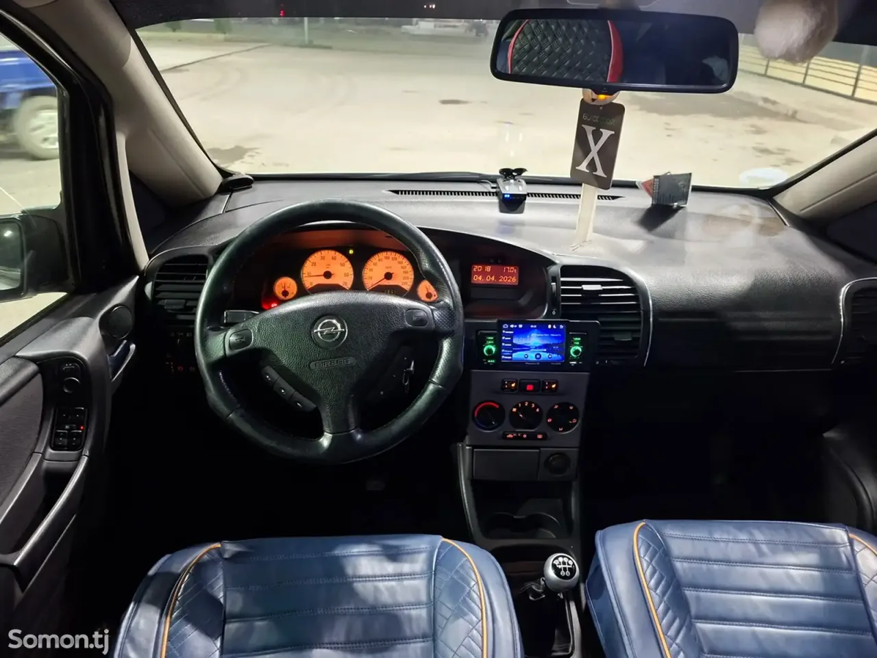 Opel Zafira 2005 · 1.8 MT