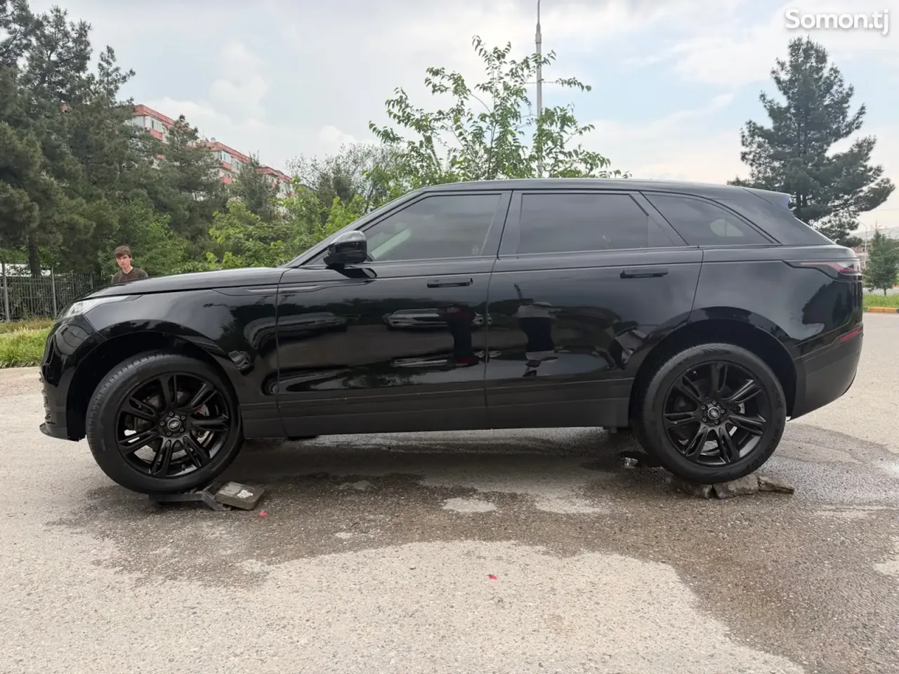 Land Rover Range Rover Velar 2020 · 2.5 AT