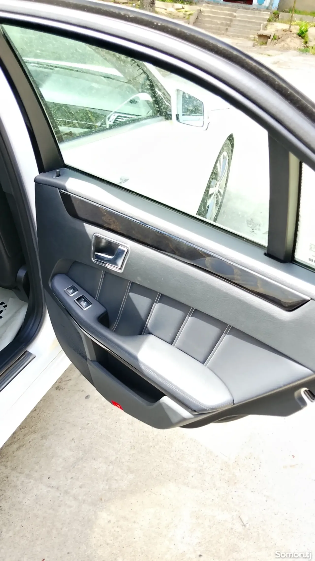 Mercedes-Benz E class 2015 · 2.0 AT