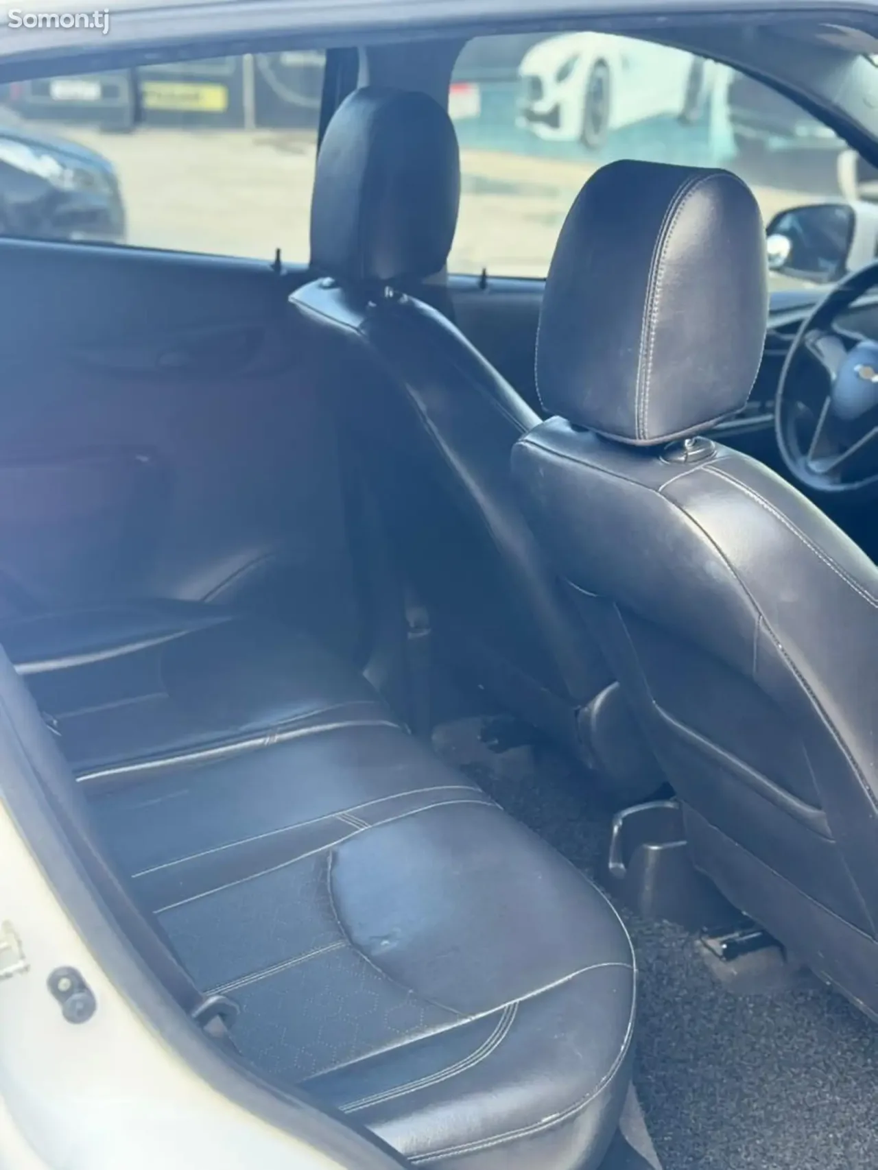 Chevrolet Spark 2015 · AT