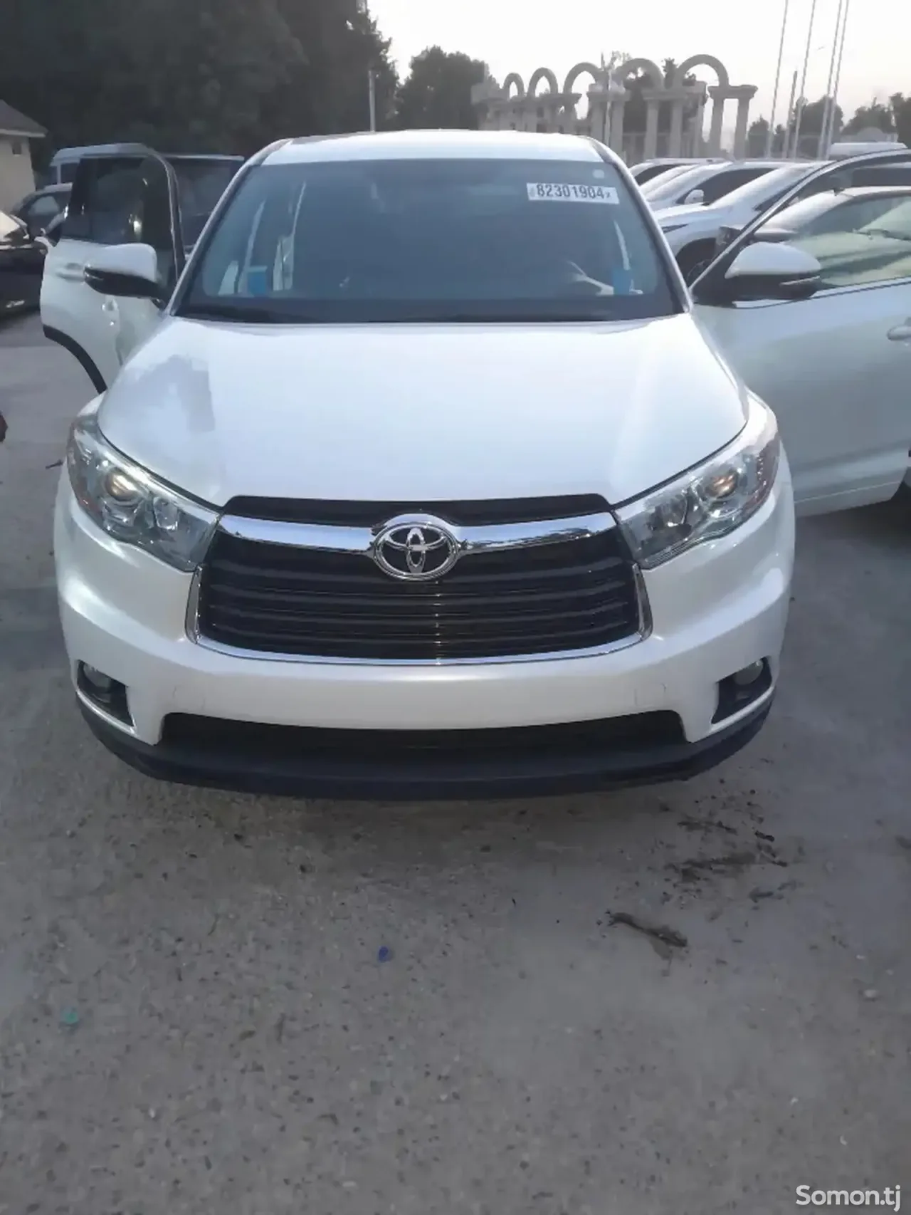 Toyota Highlander 2016 · 3.5 AT