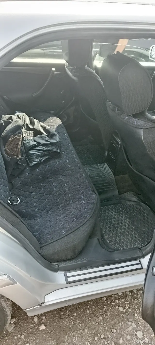 Mercedes-Benz C class 1999 · 2.0 MT