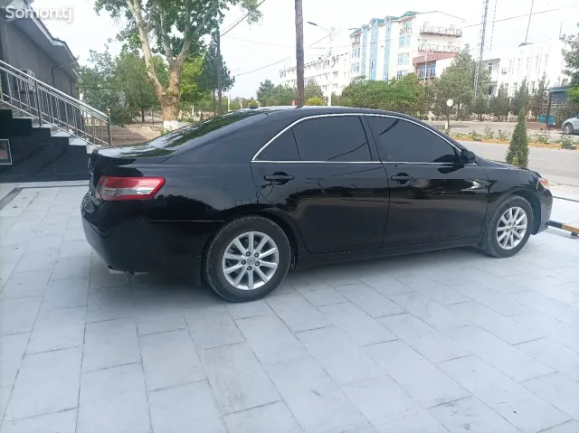 Toyota Camry 2011 · 2.5 AT