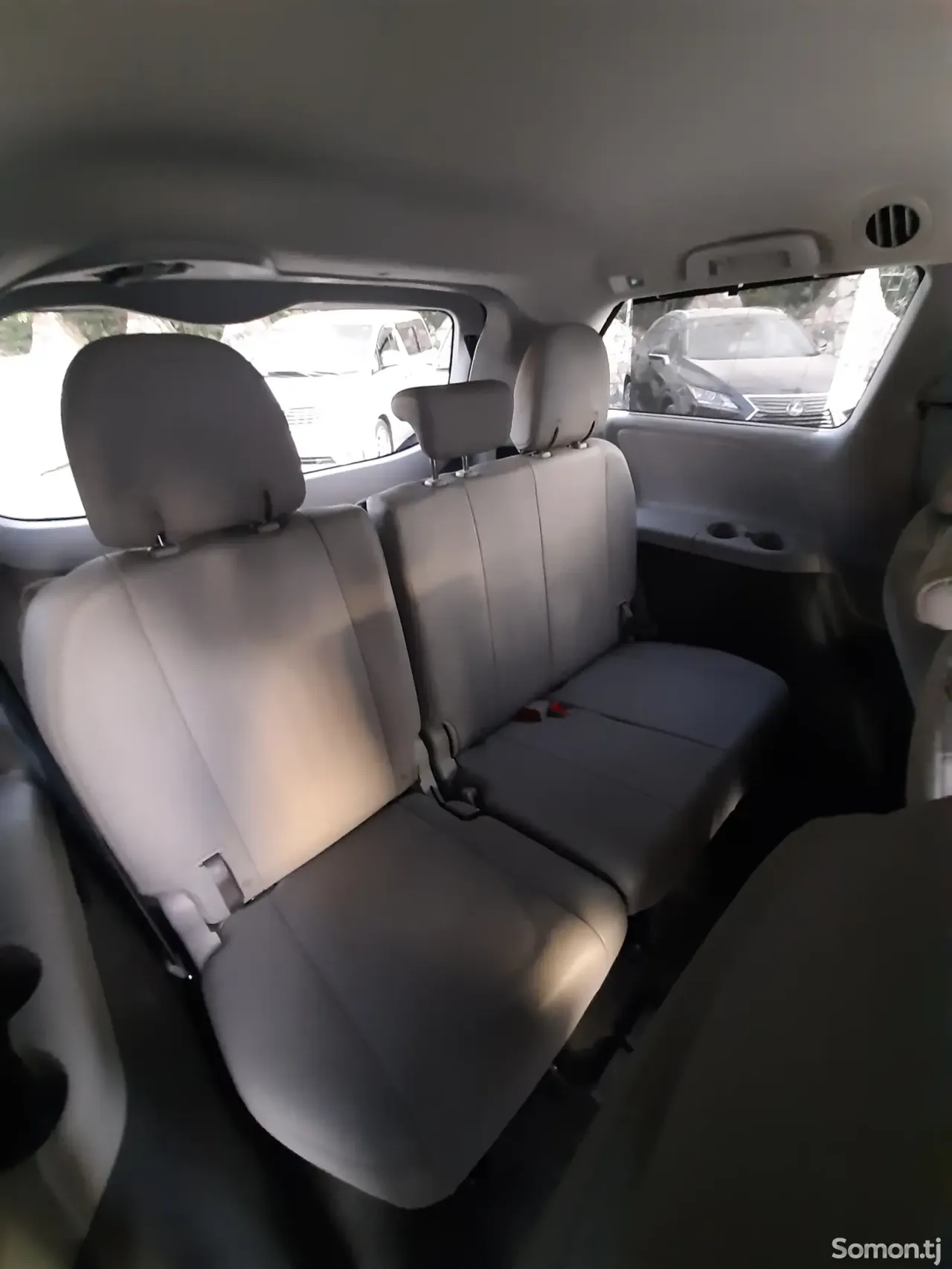 Toyota Sienna 2017 · 3.5 AT