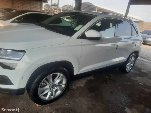 Skoda Karoq 2021 · 2.0 AT
