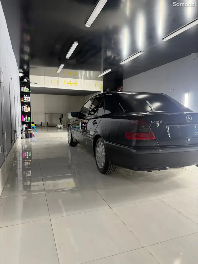 Mercedes-Benz C class 2000 · 1.8 MT