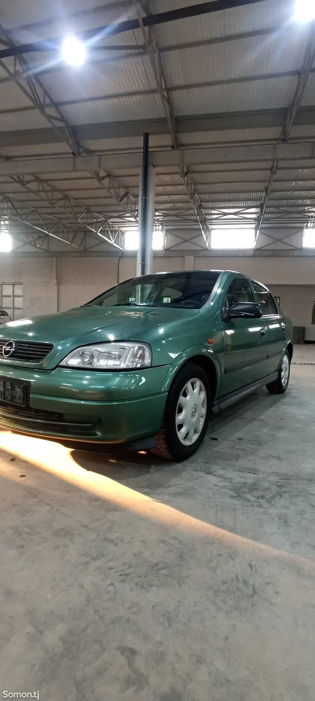 Opel Astra G 1998 · 1.6 AT
