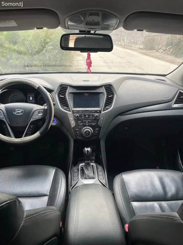 Hyundai Santa Fe 2015 · 2.0 AT