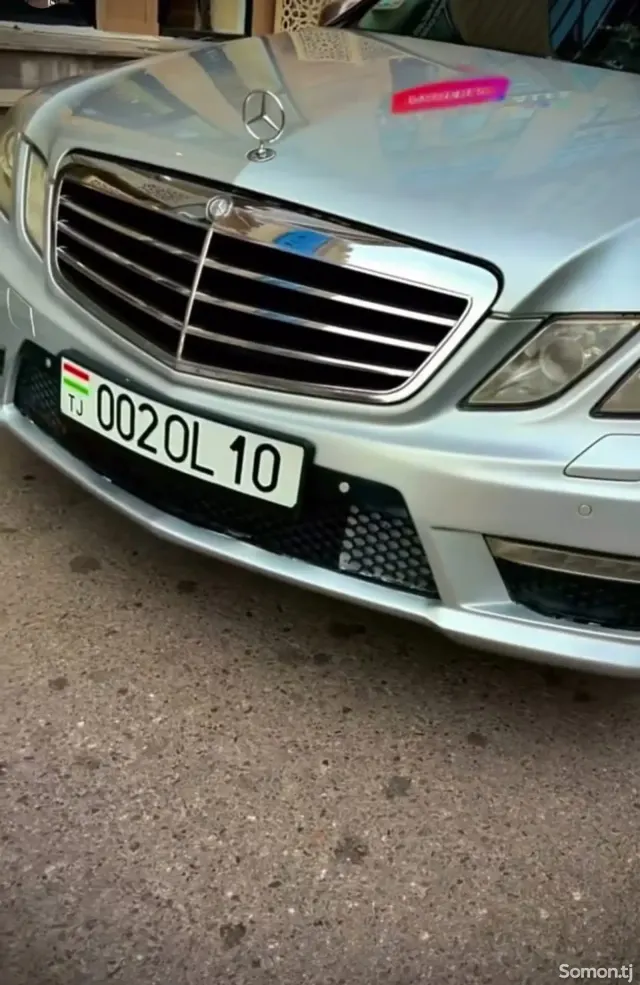 Mercedes-Benz E class 2012 · 3.5 AT