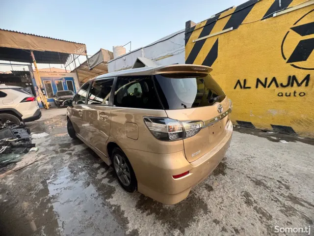 Toyota Wish 2015 · 1.8 AT