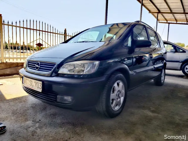 Opel Zafira 2001 · 1.6 MT