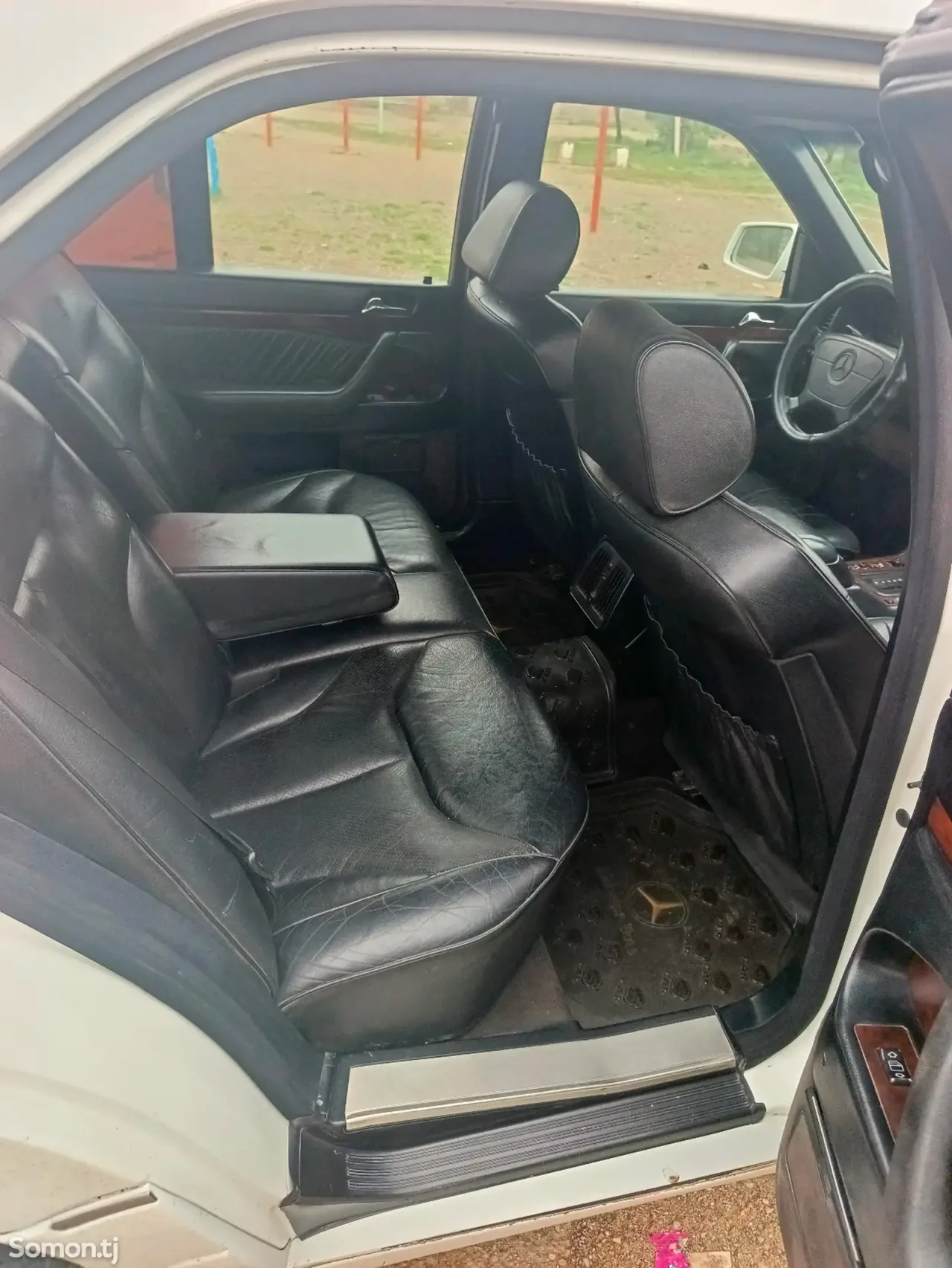 Mercedes-Benz S class 1995 · 3.5 AT