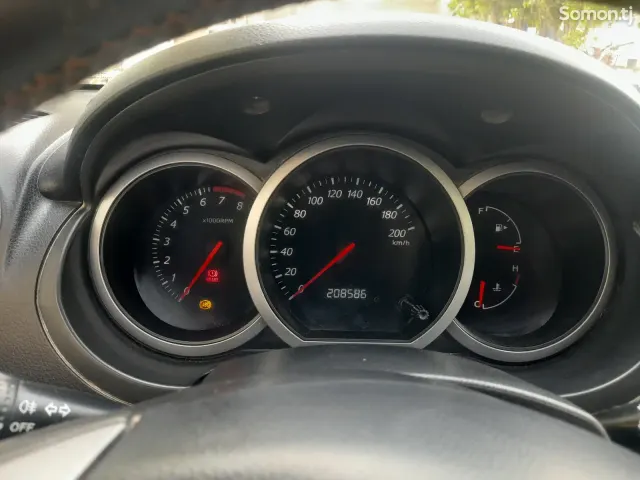 Suzuki Grand Vitara 2008 · 2.5 AT