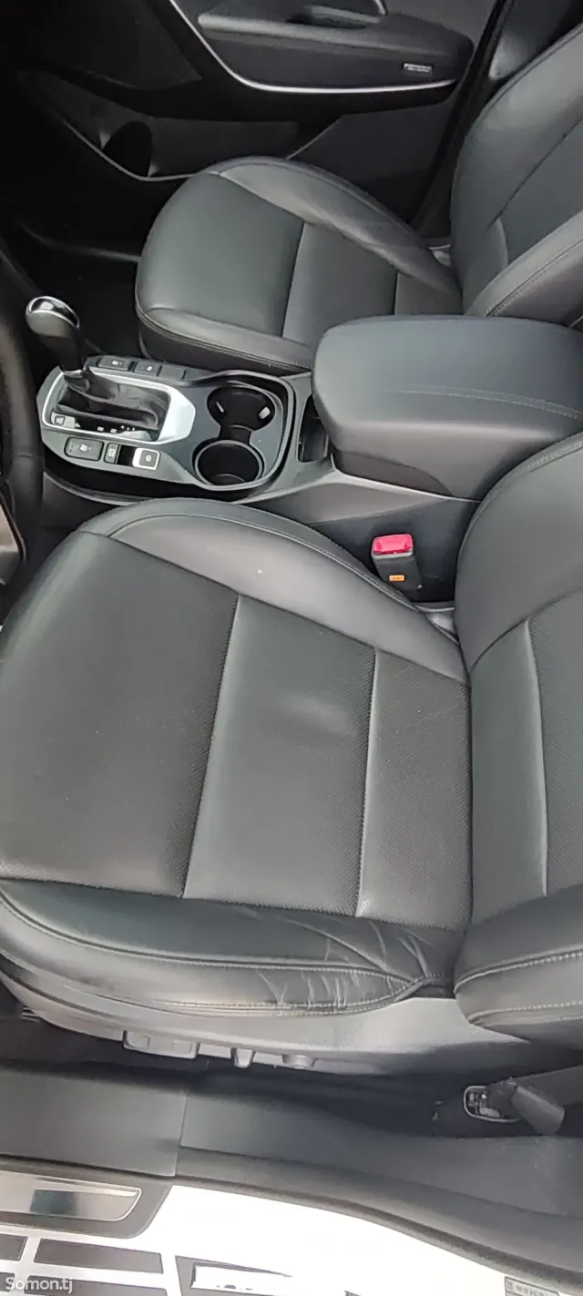 Hyundai Santa Fe 2016 · 2.0 AT