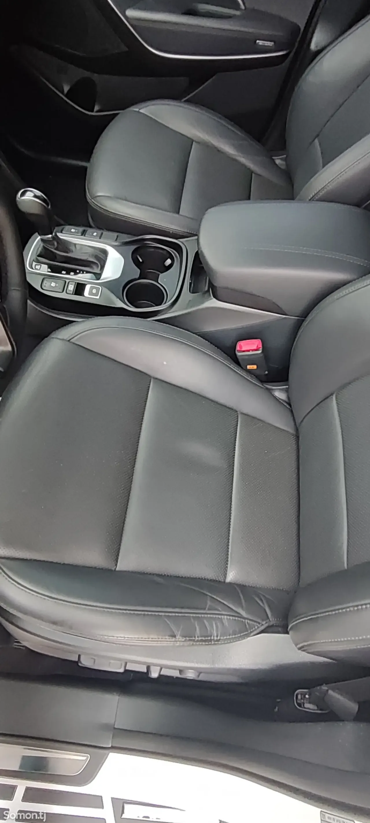 Hyundai Santa Fe 2016 · 2.0 AT