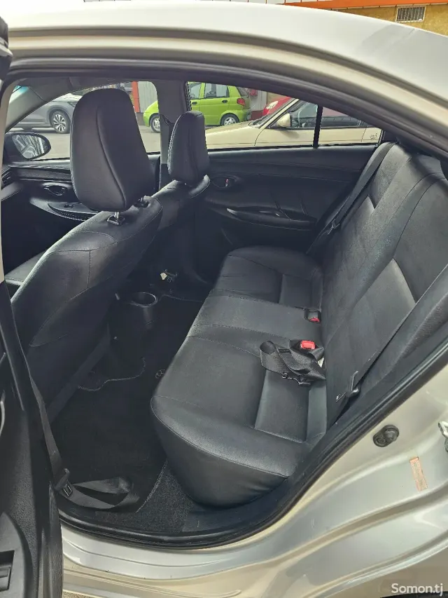 Toyota Yaris 2018 · 1.5 AT