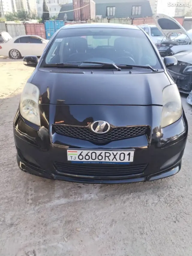 Toyota Vitz 2009 · 1.5 AT