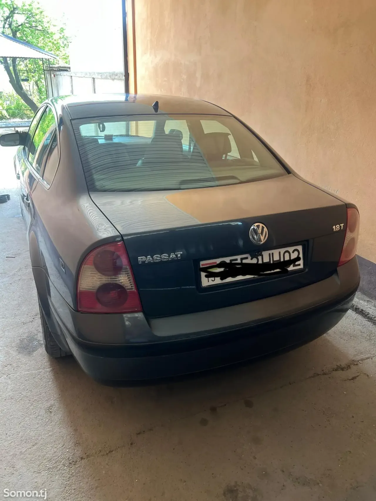 Volkswagen Passat 2001 · 1.8 MT