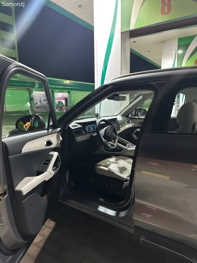 BYD Yuan Up 2025 · AT