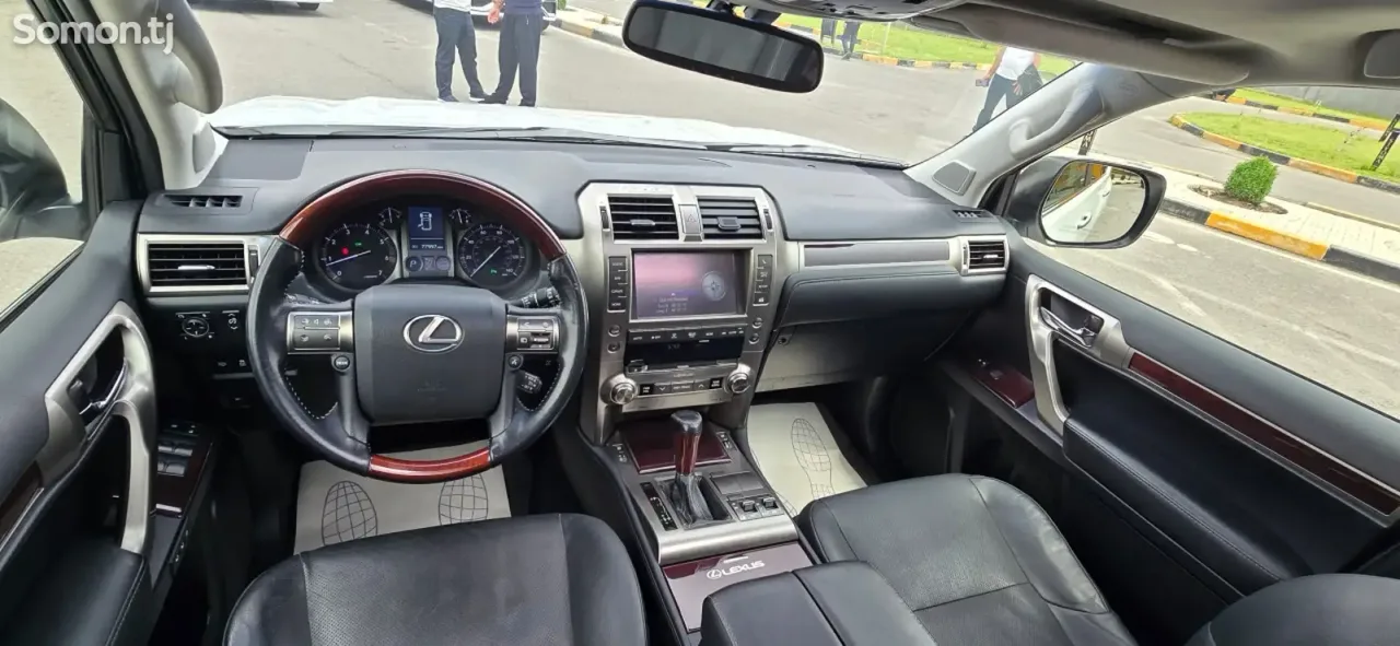 Lexus GX series 2015 · 4.6 AT
