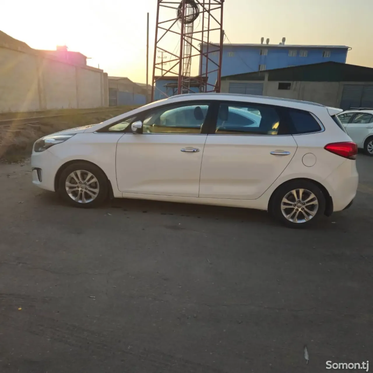 Kia Carens 2014 · 2.0 AT